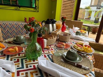 moyoni africa lodge and tours