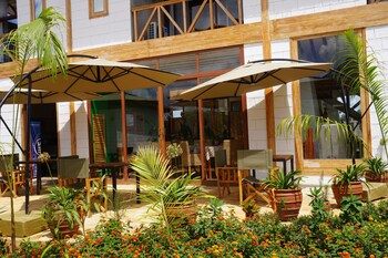 moyoni africa lodge and tours