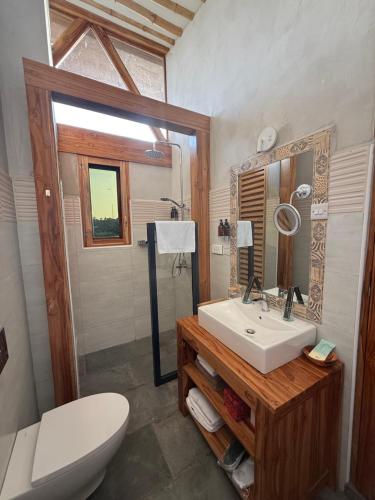 moyoni africa lodge and tours