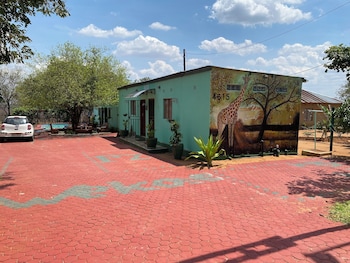 bush adventure guest house