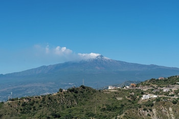 th luxury apartment taormina