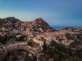 th luxury apartment taormina