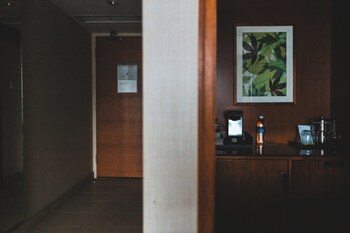 the 9th element hotel