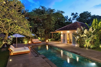 villa reina by soobali