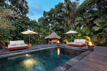villa reina by soobali