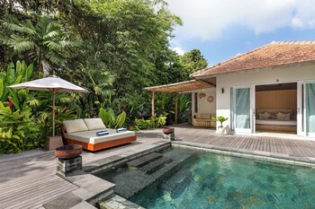 villa reina by soobali
