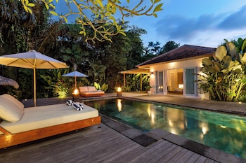 villa reina by soobali