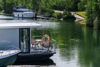 L'escale Royale St-Fargeau-Ponthierry,,1 star