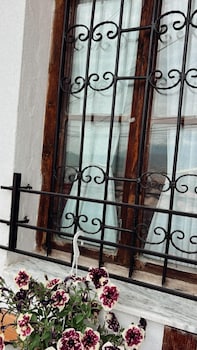 old town guesthouse guri