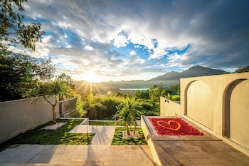 The Jungle Sunrise,,3 star
