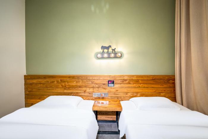 tianmen mountain loft art inn