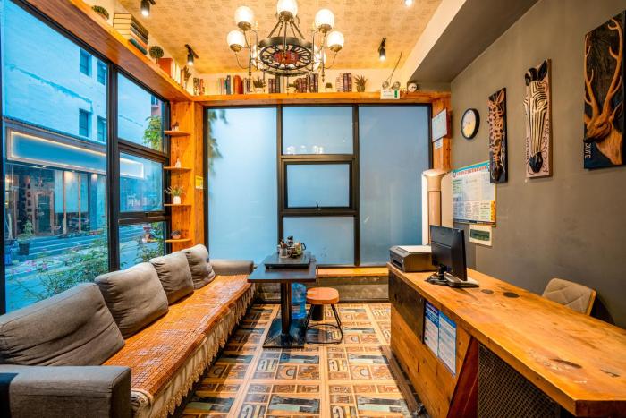 tianmen mountain loft art inn