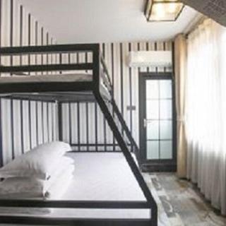 tianmen mountain loft art inn