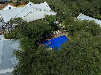 kasambabezi lodge