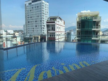 ocean vista marina suites nha trang