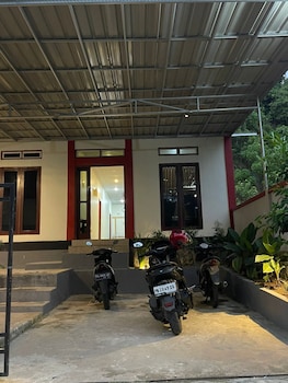 rara guest house raja ampat