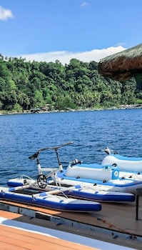 floating home in reef resort unit 5