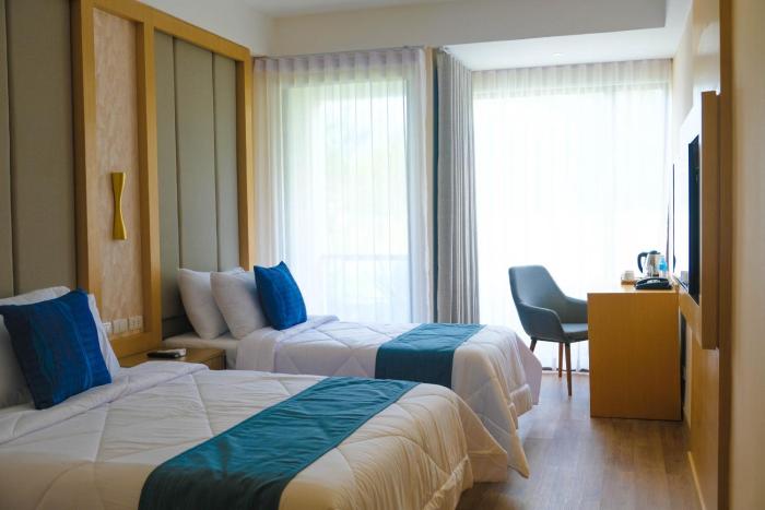 jamins hotel and resort inc