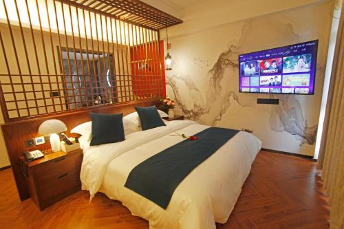 riverside peak lodge zhangjiajie wulingyuan national park
