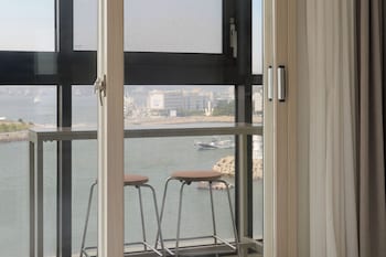Busan Hotel Grazie,,4 star