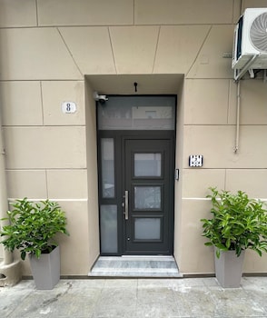 casta diva fervore apartments