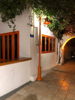 the cranberries hostel bodrum