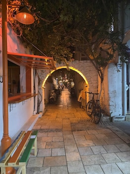 the cranberries hostel bodrum