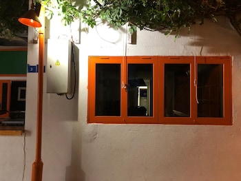 the cranberries hostel bodrum