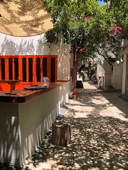 the cranberries hostel bodrum