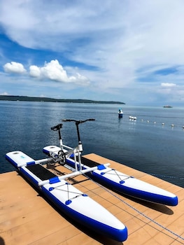 Floating Home In Reef Resort Unit 7,,2 star
