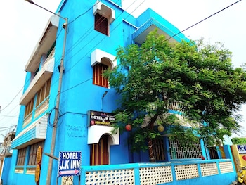 hotel j k inn puri