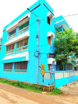 hotel j k inn puri