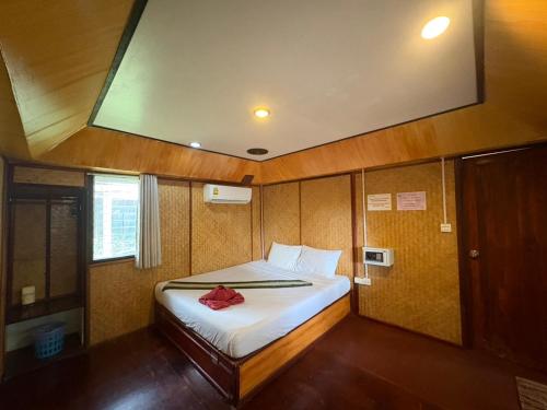 phi phi ingphu viewpoint hotel