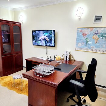 lux suites vacanza homes nakuru