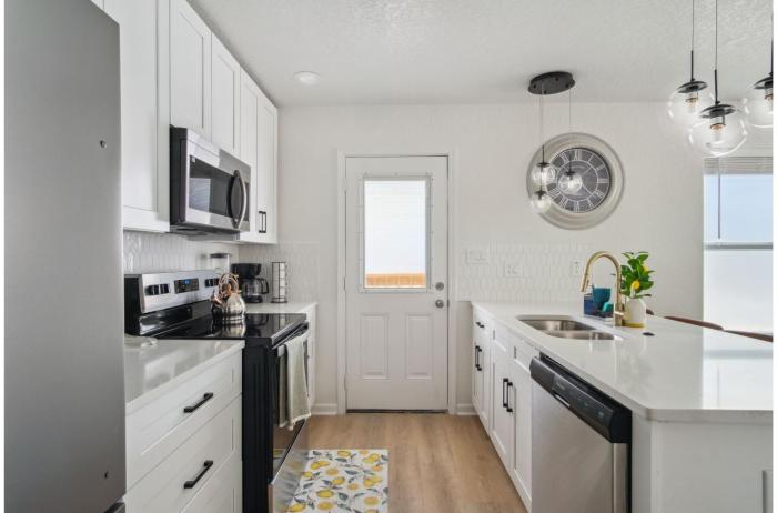 your amazing 3br 2ba downtown delight