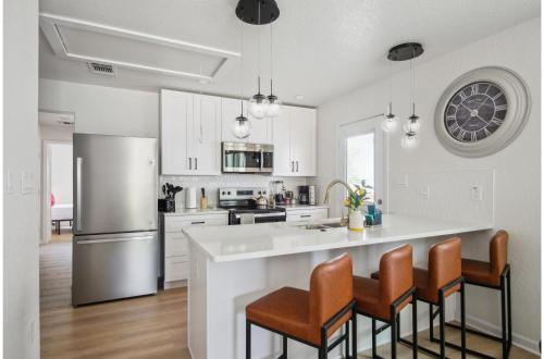 your amazing 3br 2ba downtown delight