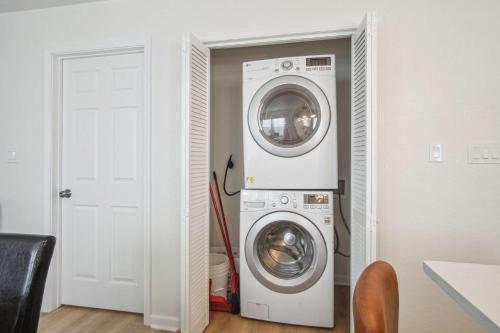 your amazing 3br 2ba downtown delight