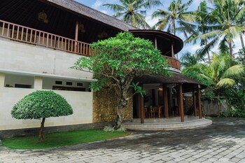 kemawan luxury villas