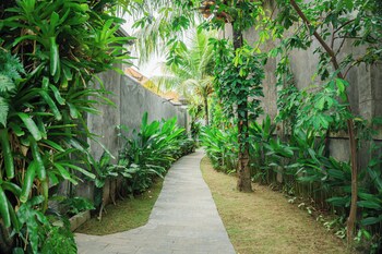 kemawan luxury villas