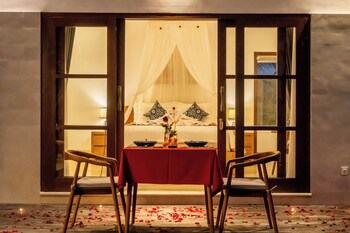 kemawan luxury villas