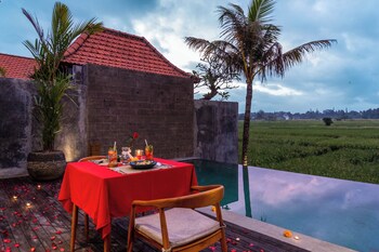 kemawan luxury villas