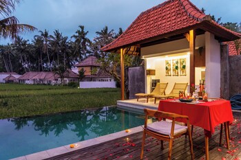 kemawan luxury villas