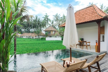 kemawan luxury villas