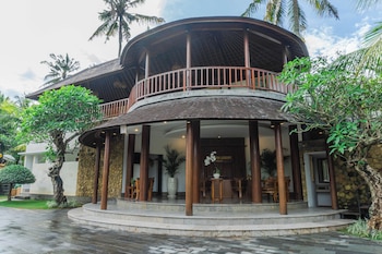 kemawan luxury villas