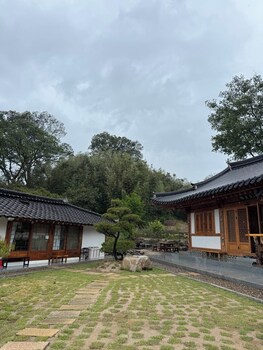 jukrokjungsa hanokstay