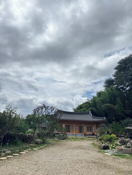 jukrokjungsa hanokstay