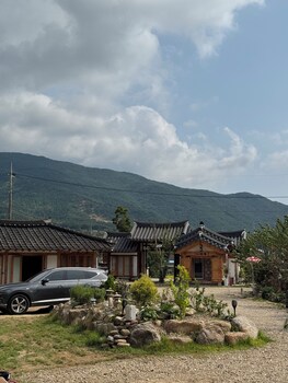 jukrokjungsa hanokstay