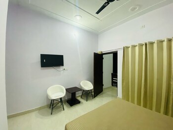 hotel abhyuday