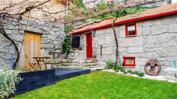 Villa Garcia,,2 star