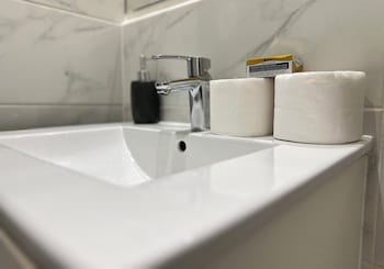 easy stay at loxwood apartment